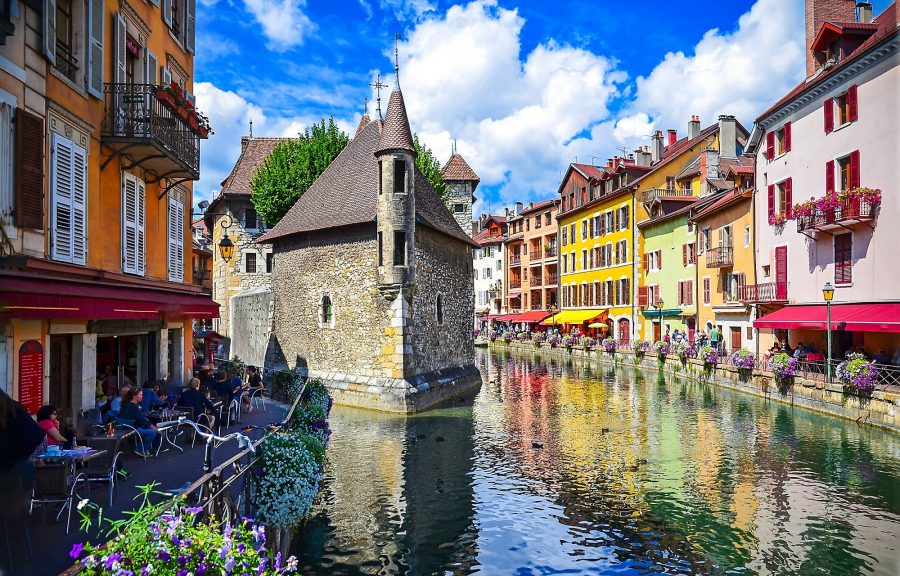 Best cities in France: The most beautiful cities to visit in France - Strasbourg, Etretat, Troyes, Lille, Paris...