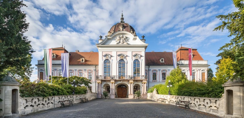 Hungarian Palaces - Palaces in Hungary